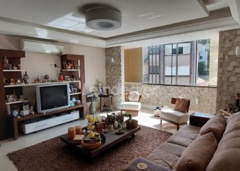 Apartamento à venda com 85m², 2 dormitórios no bairro Rio Branco em Porto Alegre