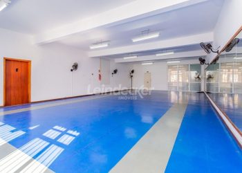 Prédio Comercial à venda com 878m², 7 vagas no bairro Chácara das Pedras em Porto Alegre