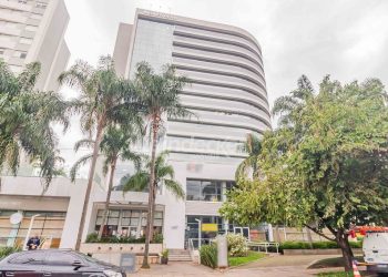 Salas/Conjuntos à venda com 28m² no bairro Passo D' Areia em Porto Alegre