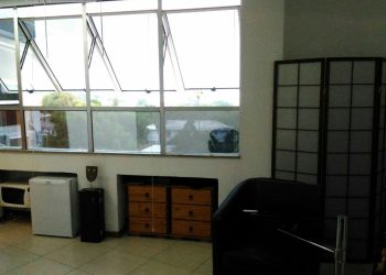 Salas/Conjuntos à venda com 26m² no bairro Cristal em Porto Alegre