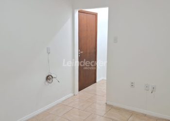 Apartamento à venda com 49m², 1 dormitório, 1 vaga no bairro Cidade Baixa em Porto Alegre
