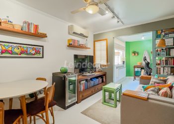 Apartamento à venda com 50m², 1 dormitório, 1 vaga no bairro Santa Cecília em Porto Alegre