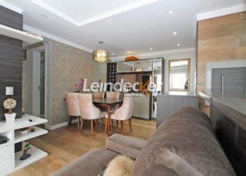 Apartamento à venda com 67m², 2 dormitórios, 1 suíte, 1 vaga no bairro São Geraldo em Porto Alegre