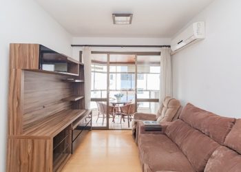 Apartamento à venda com 82m², 2 dormitórios, 1 suíte, 1 vaga no bairro Menino Deus em Porto Alegre