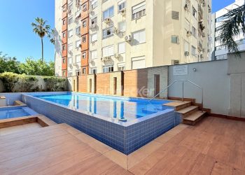 Apartamento à venda com 80m², 3 dormitórios, 1 suíte, 1 vaga no bairro Floresta em Porto Alegre