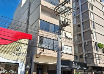 Apartamento à venda com 106m², 2 dormitórios no bairro Floresta em Porto Alegre