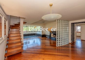 Cobertura à venda com 302m², 4 dormitórios, 1 suíte, 3 vagas no bairro Menino Deus em Porto Alegre