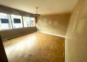 Apartamento à venda com 109m², 3 dormitórios, 1 vaga no bairro Floresta em Porto Alegre