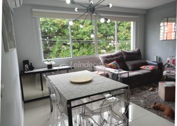 Apartamento à venda com 74m², 2 dormitórios, 1 vaga no bairro Santana em Porto Alegre