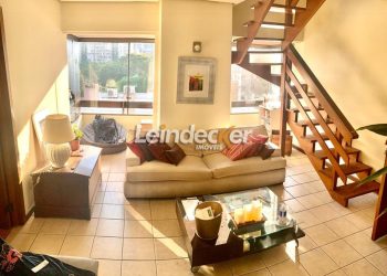 Cobertura à venda com 195m², 3 dormitórios, 1 suíte, 2 vagas no bairro Petrópolis em Porto Alegre