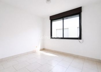 Apartamento à venda com 48m², 1 dormitório, 1 vaga no bairro Bom Jesus em Porto Alegre