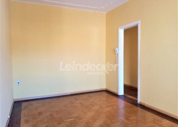 Apartamento à venda com 60m², 2 dormitórios no bairro São João em Porto Alegre