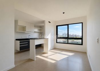 Apartamento à venda com 61m², 2 dormitórios, 1 suíte, 1 vaga no bairro Azenha em Porto Alegre