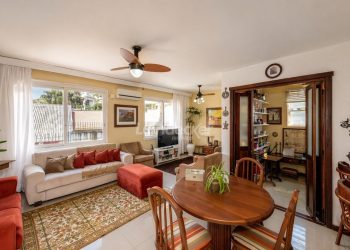 Apartamento à venda com 112m², 3 dormitórios, 1 suíte, 3 vagas no bairro Rio Branco em Porto Alegre