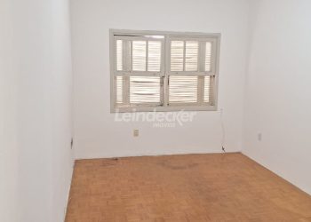 Apartamento à venda com 55m², 2 dormitórios no bairro Menino Deus em Porto Alegre