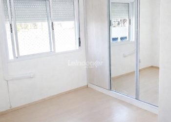 Apartamento à venda com 68m², 3 dormitórios, 1 suíte, 1 vaga no bairro Vila Ipiranga em Porto Alegre