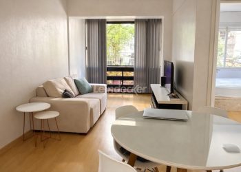 Apartamento à venda com 40m², 1 dormitório, 1 vaga no bairro Auxiliadora em Porto Alegre
