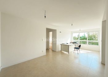 Apartamento à venda com 79m², 2 dormitórios, 2 suítes, 2 vagas no bairro Passo d'Areia em Porto Alegre